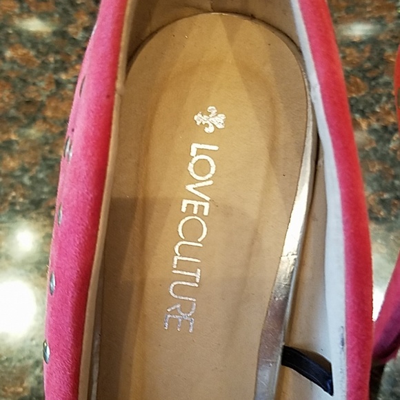 Red beautiful shoes like new - Picture 6 of 6